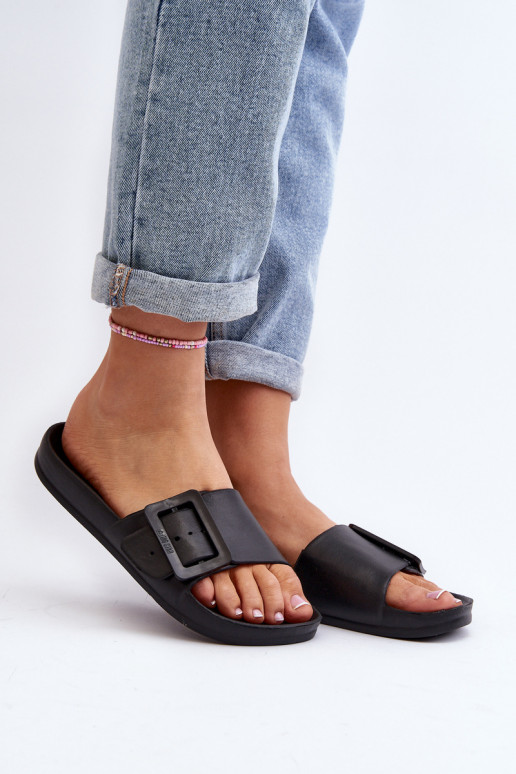 Zapatillas de casa para mujer Big Star con hebillas color negro FF274A389