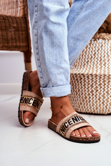 Pantuflas con ojales brillantes color beige Be Nice 2