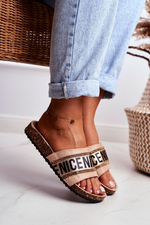 Pantuflas con ojales brillantes color beige Be Nice Pantuflas con ojales brillantes color beige Be Nice