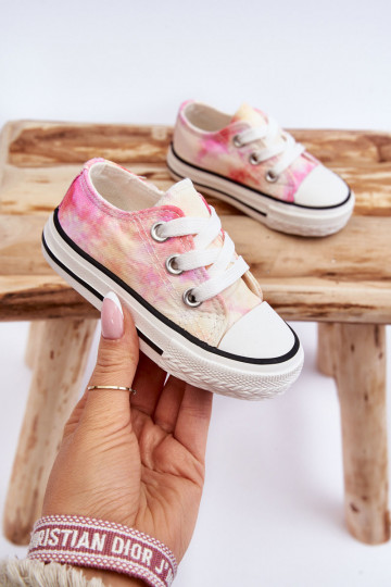 Zapatos de ocio para niños modelo clásico.