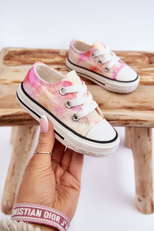Zapatos de ocio para niños modelo clásico.