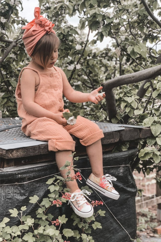 Zapatos de ocio para niños modelo clásico.