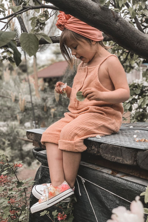 Zapatos de ocio para niños modelo clásico.