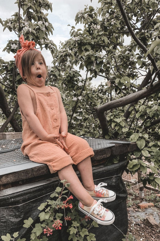 Zapatos de ocio para niños modelo clásico.