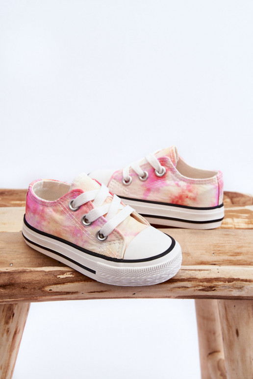 Zapatos de ocio para niños modelo clásico.