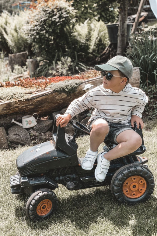 Zapatillas deportivas para niños con cierres adhesivos Color blanco-negro California Zapatillas deportivas para niños con cierres adhesivos Color blanco-negro California