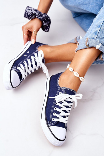 Zapatos casual de modelo clásico en color azul oscuro. 2