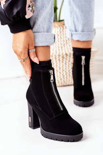 Botas calentadas con tacones en negro Wonder Woman