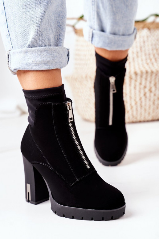 Botas calentadas con tacones en negro Wonder Woman Botas calentadas con tacones en negro Wonder Woman