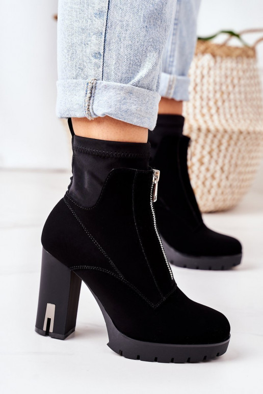 Botas calentadas con tacones en negro Wonder Woman Botas calentadas con tacones en negro Wonder Woman