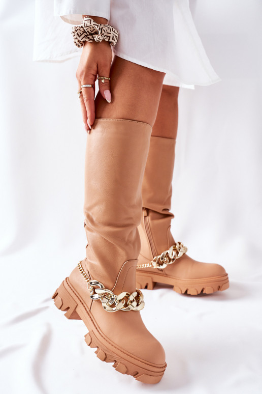 Botas largas con detalles elegantes en color marrón Cecina Botas largas con detalles elegantes en color marrón Cecina