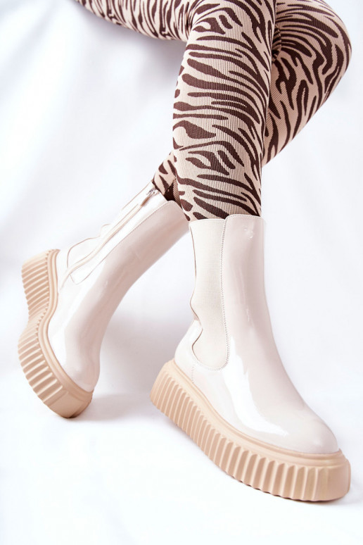 Botas efecto lacado con plataforma en color beige Sereia Botas efecto lacado con plataforma en color beige Sereia