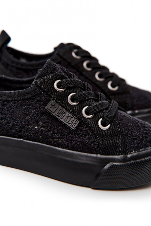 Zapatos de ocio con elementos calados Big Star JJ374133 color negro.