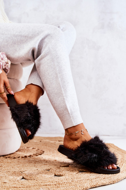 Pantuflas con pelo en color negro Pollie Pantuflas con pelo en color negro Pollie