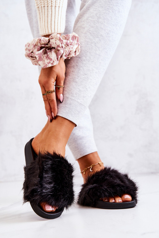 Pantuflas con pelo en color negro Pollie Pantuflas con pelo en color negro Pollie