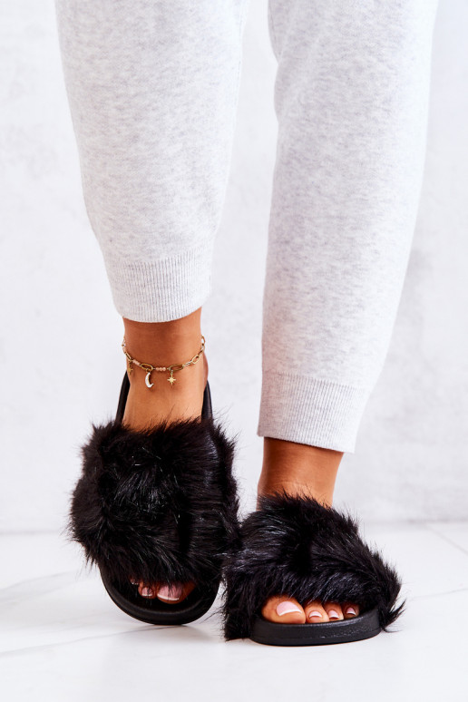 Pantuflas con pelo en color negro Pollie Pantuflas con pelo en color negro Pollie