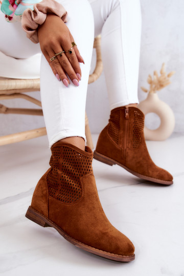 Botas de ante con plataforma oculta en color marrón Solene 2