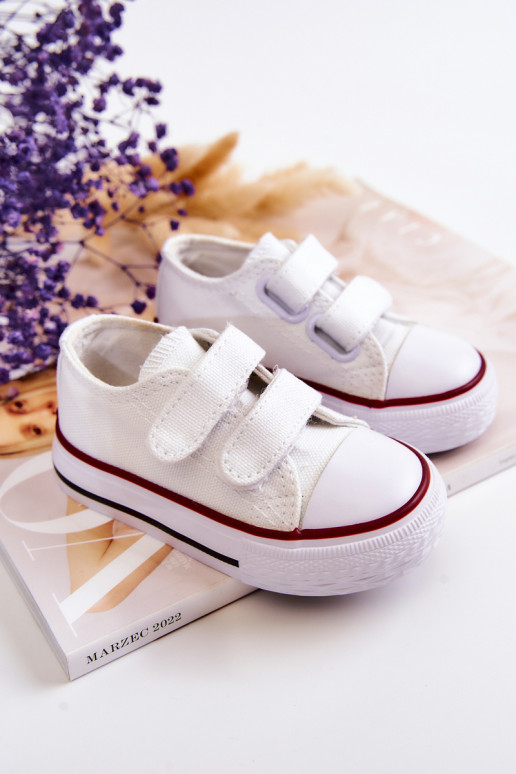 Zapato casual infantil con cierres adhesivos en color blanco Bernie
