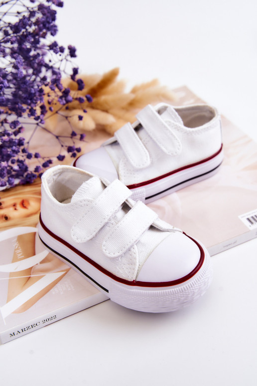 Zapato casual infantil con cierres adhesivos en color blanco Bernie