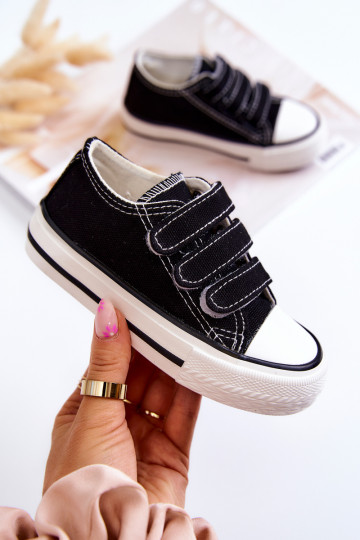 Zapatos casual infantil con cierres adhesivos en color negro Bernie