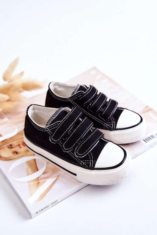 Zapatos casual infantil con cierres adhesivos en color negro Bernie