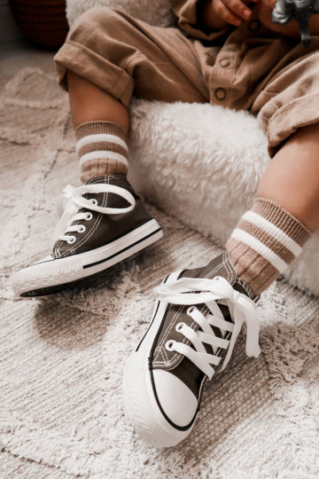Zapatos de ocio infantil con suela en color caqui Filemon