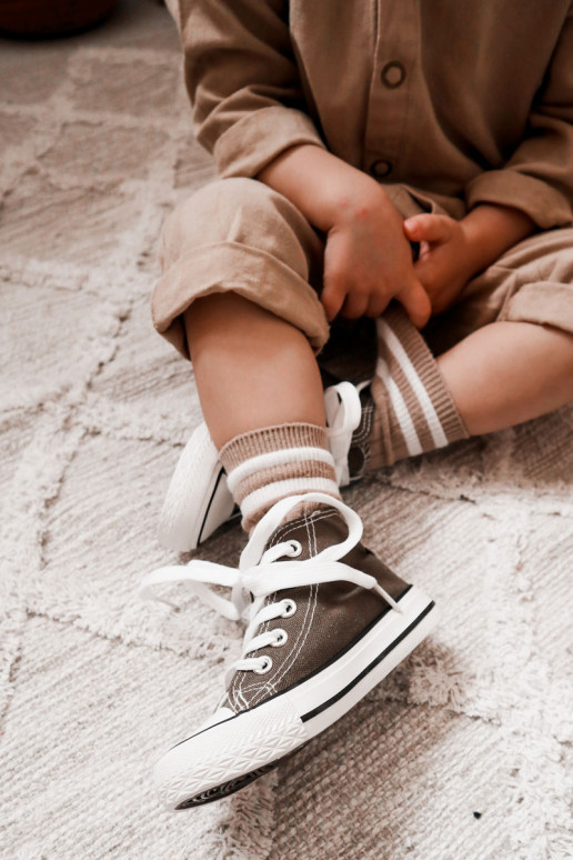 Zapatos de ocio infantil con suela en color caqui Filemon