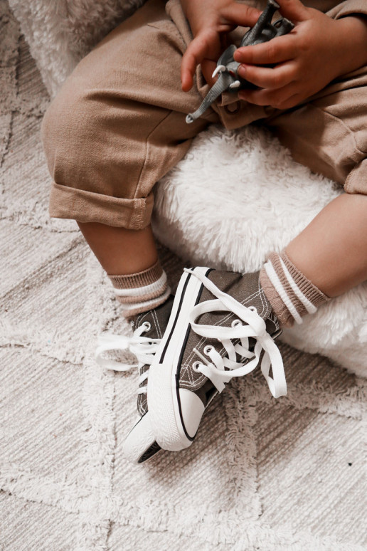 Zapatos de ocio infantil con suela en color caqui Filemon
