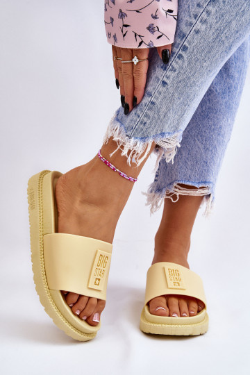 Pantuflas Big Star JJ274A305 amarillo 2