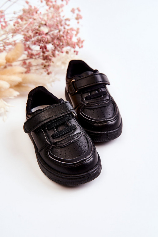 Calzado deportivo infantil en color negro Frillo