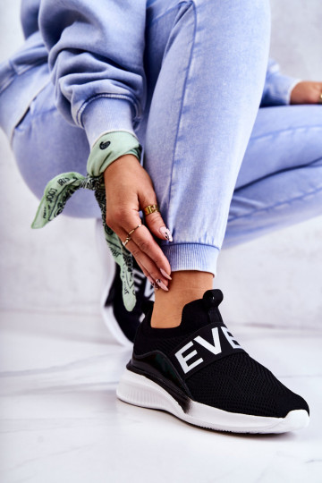 Zapatillas deportivas Loran de un modelo llamativo en color negro. 2