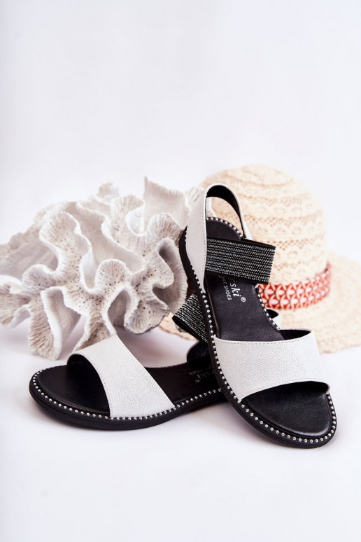 Sandalias de mujer modelo clásico con remaches en color plateado Shelly