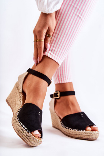 Sandalias con plataforma en color negro Delia 2