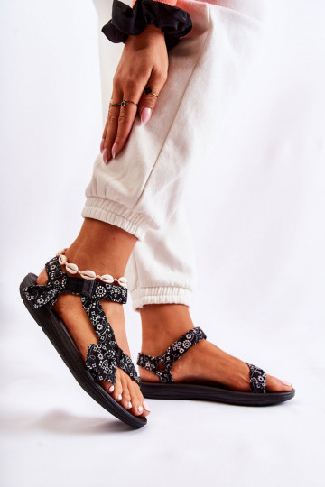 Sandalias de mujer con cierres adhesivos en color negro Venna 2