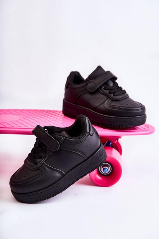 Zapatillas deportivas infantiles con cierres adhesivos en color negro Elike