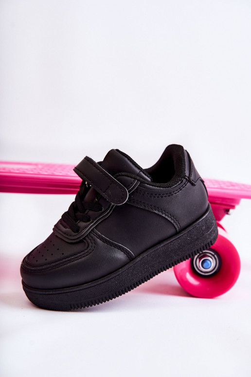 Zapatillas deportivas infantiles con cierres adhesivos en color negro Elike