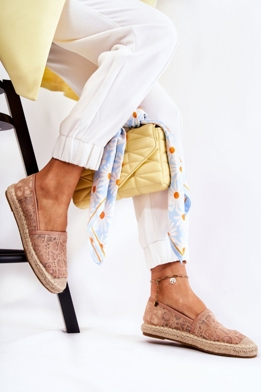 Alpargatas modelo clásico con elementos calados Nude Catris Alpargatas modelo clásico con elementos calados Nude Catris