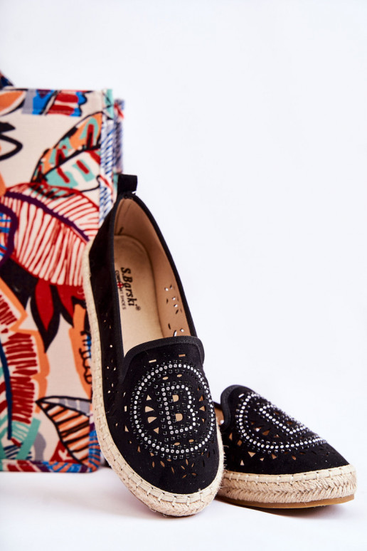 Alpargatas con elementos calados de un llamativo modelo en negro Meredith Alpargatas con elementos calados de un llamativo modelo en negro Meredith