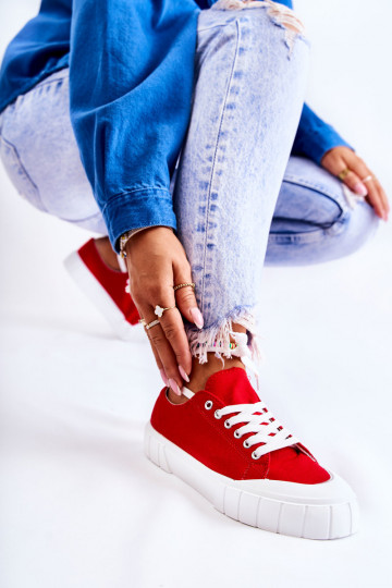 Zapatos de mujer con plataforma en color rojo Viene