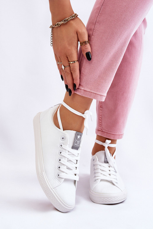 Zapatos casual de modelo clásico en color blanco Eleya.