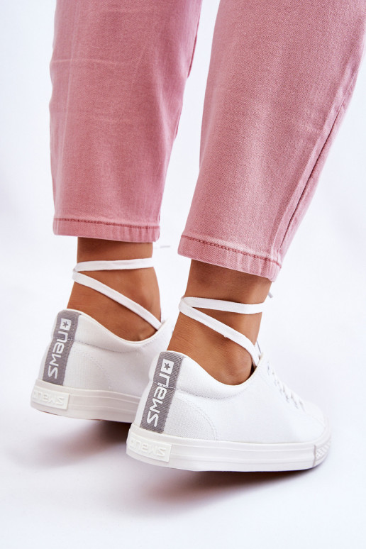 Zapatos casual de modelo clásico en color blanco Eleya.