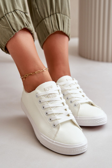Zapato casual con tiras modelo Classic en color blanco Misima 2