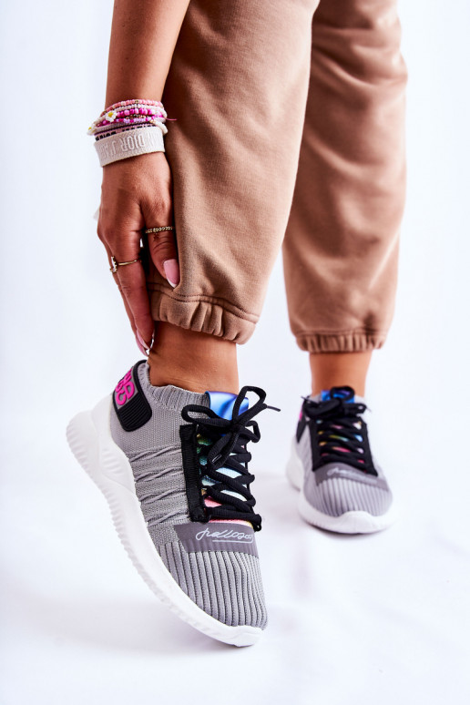 Zapatos Klayra del modelo Sneaker en color gris.