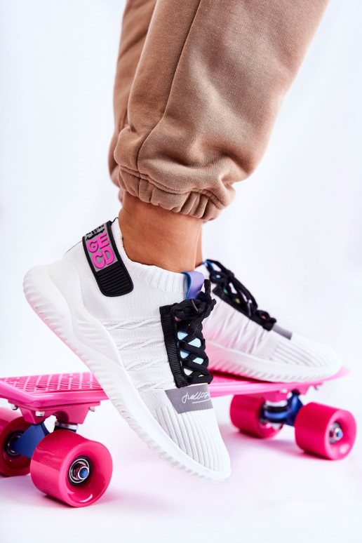 Zapatos Klayra color blanco del modelo Sneaker.