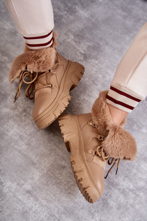 Botas calentadas zapatos color beige Charles