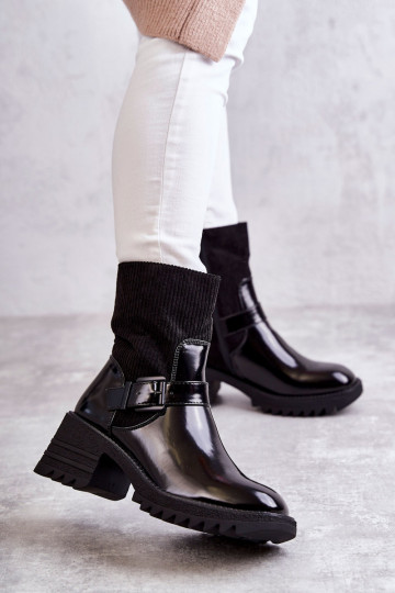 Botas calentitas con tacón ancho en color negro Marinela 2