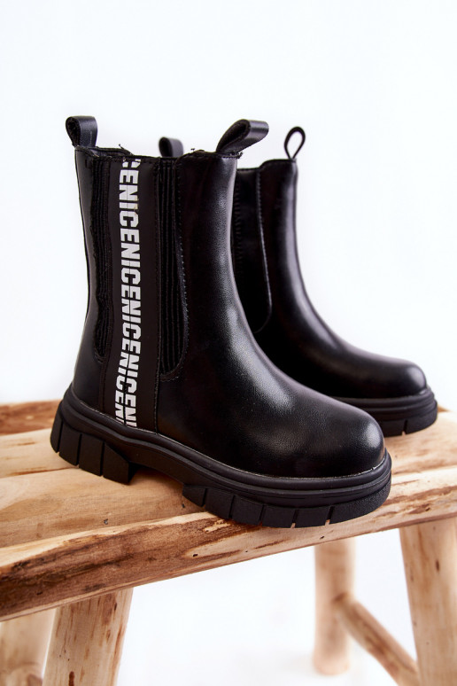 Botas infantiles calentitas en color negro Kimmy. Botas infantiles calentitas en color negro Kimmy.