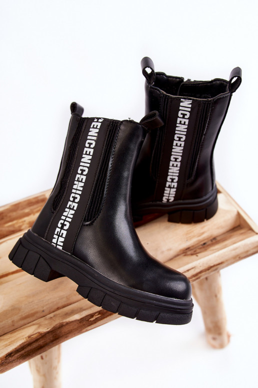 Botas infantiles calentitas en color negro Kimmy. Botas infantiles calentitas en color negro Kimmy.