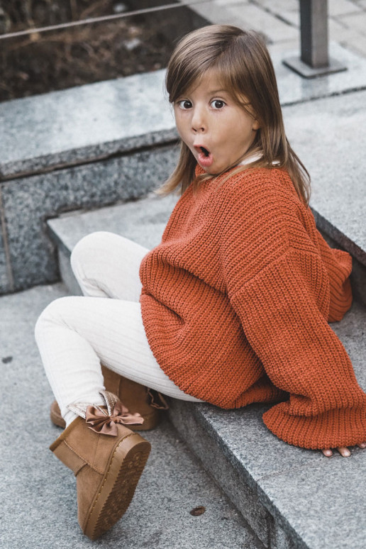 Botas de nieve infantiles calentitas con cintas en color marrón Meriva Botas de nieve infantiles calentitas con cintas en color marrón Meriva