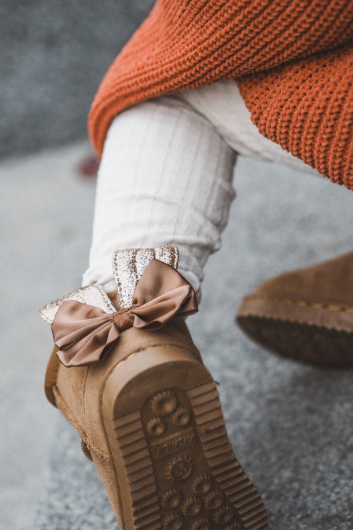 Botas de nieve infantiles calentitas con cintas en color marrón Meriva Botas de nieve infantiles calentitas con cintas en color marrón Meriva